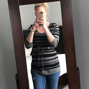 Motherhood Maternity black and gray sweater!